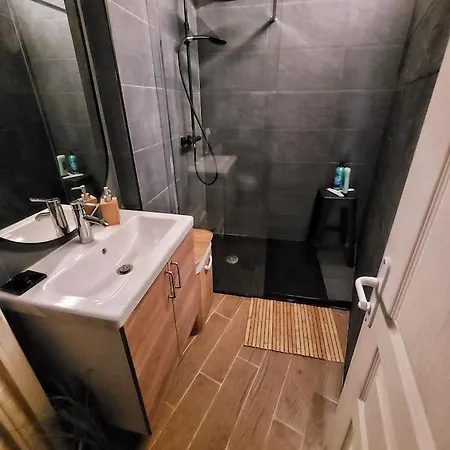 Parking Privé + Jardin + Clim Proche Plage&resto