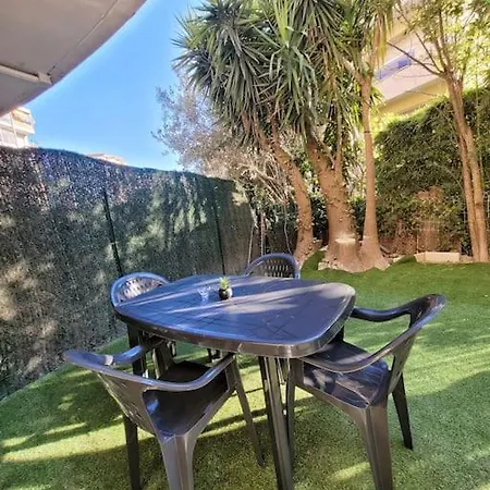 Apartment Parking Prive + Jardin + Clim Proche & Resto *